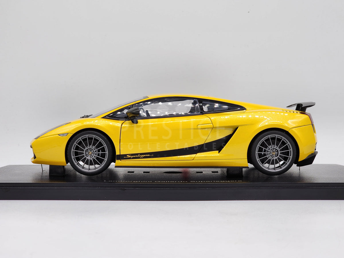 AUTOart Lamborghini Gallardo Superleggera Metallic Yellow 74584 1