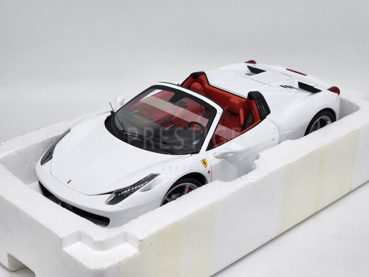 HotWheels Elite 1:18 Ferrari 458 Italia Spider 2011 White