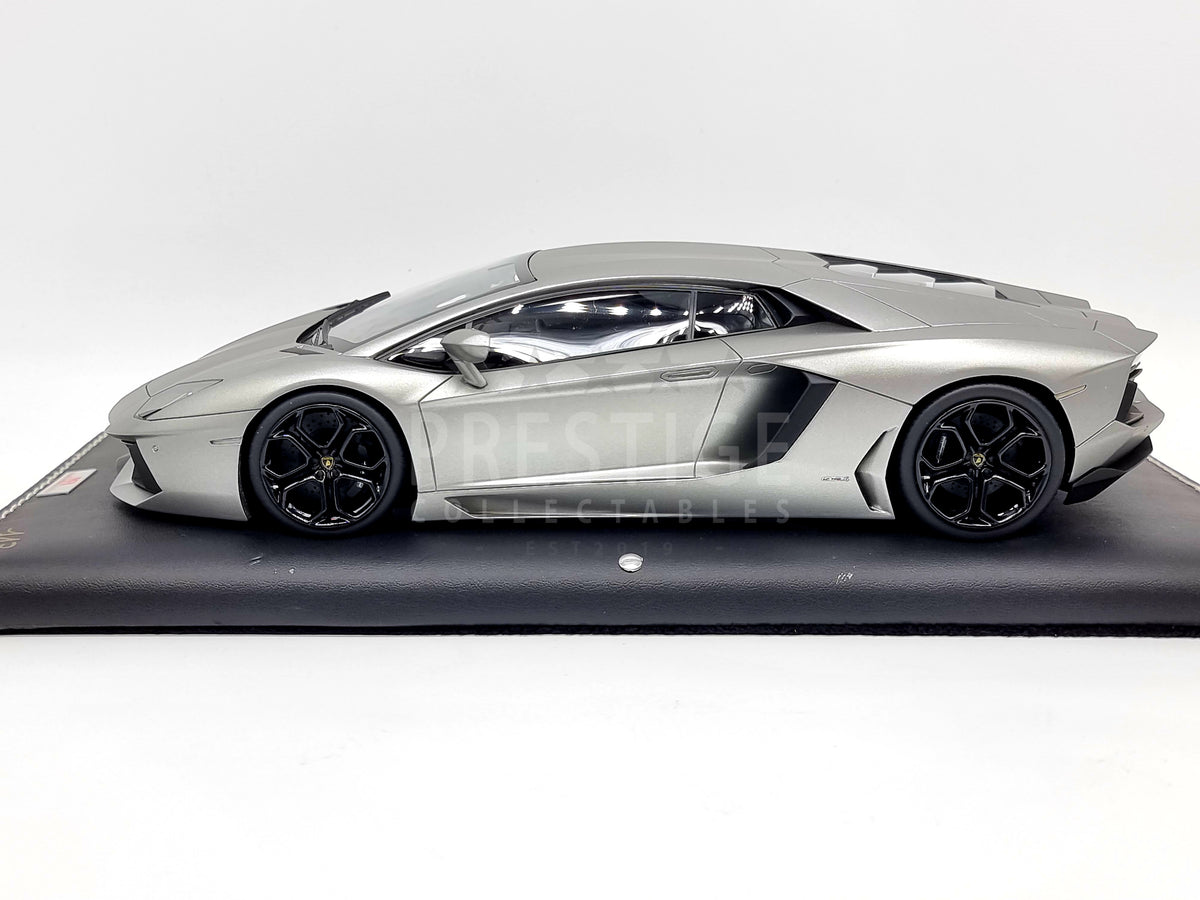 AUTOart- Maquette-Lamborghini Aventador LP750-4 SV-2015-Echelle 1/18, 74554, Gris Mat