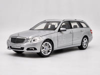 Dealer Edition by Minichamps Mercedes Benz E-Class Estate Silver W212 1:18 - Used