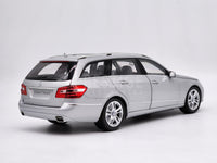 Dealer Edition by Minichamps Mercedes Benz E-Class Estate Silver W212 1:18 - Used