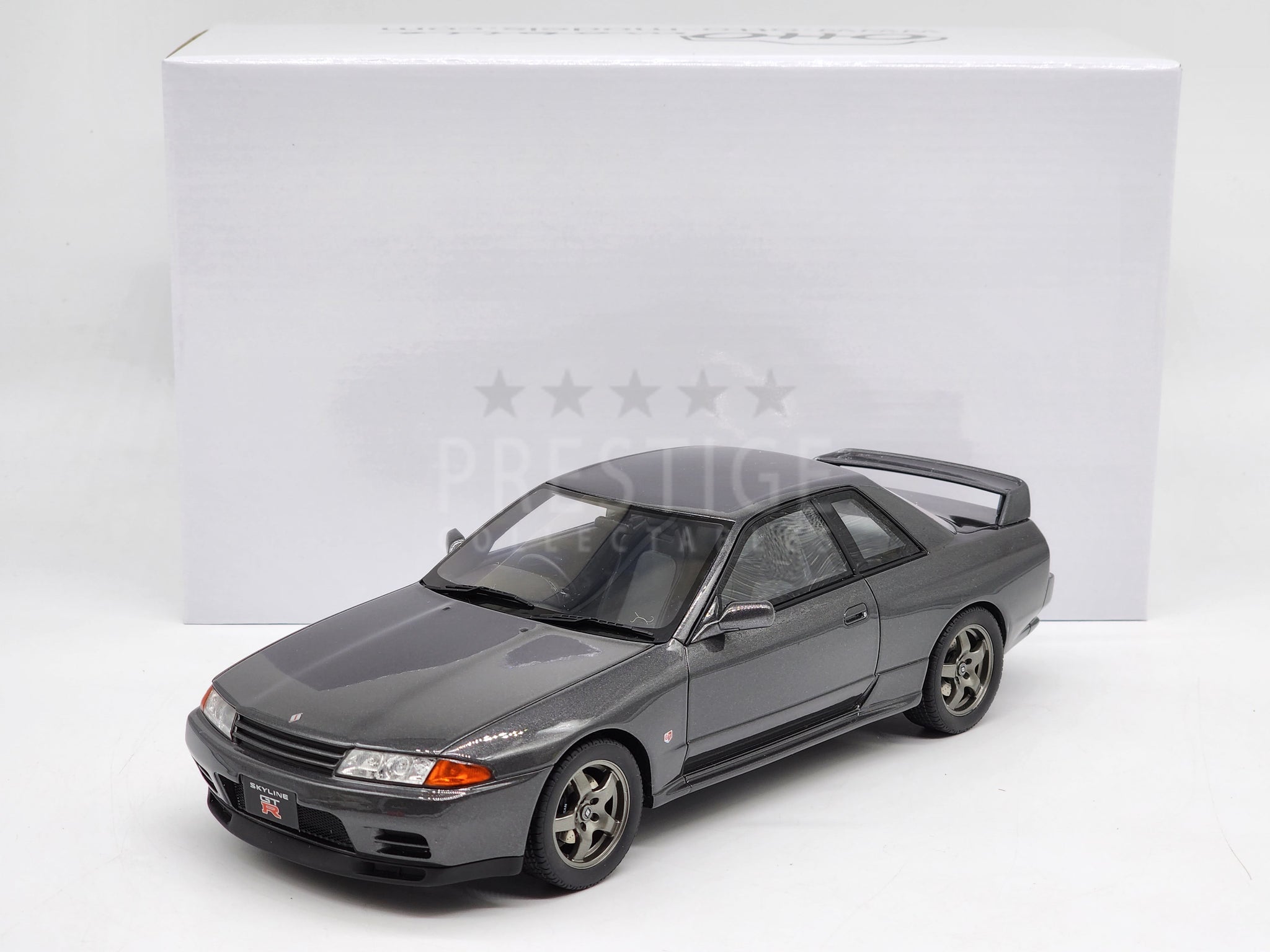OttO mobile 1/18 日産 スカイライン GT-R (R32) OttO mobile 1/18 Nissan Skyline GT-R (R32) 1993 (Gray