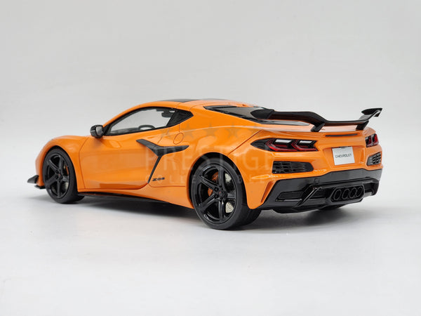 GT Spirit 2023 Chevrolet Corvette C8 Z06 Orange GT417 1:18 Scale