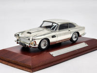 DeAgostini 1958 Aston Martin DB4 Coupe Chrome with Wooden Base 1:43 Scale - New