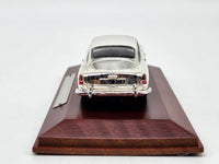 DeAgostini 1958 Aston Martin DB4 Coupe Chrome with Wooden Base 1:43 Scale - New