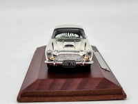 DeAgostini 1958 Aston Martin DB4 Coupe Chrome with Wooden Base 1:43 Scale - New