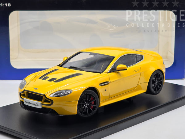 AUTOart 2015 Aston Martin V12 Vantage S Yellow Tang Metallic 1:18 - Pre-owned