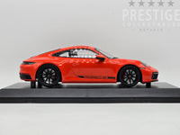 Minichamps 2019 Porsche 911 Carrera 4S Coupe (992) Lava Orange 1:18 - New