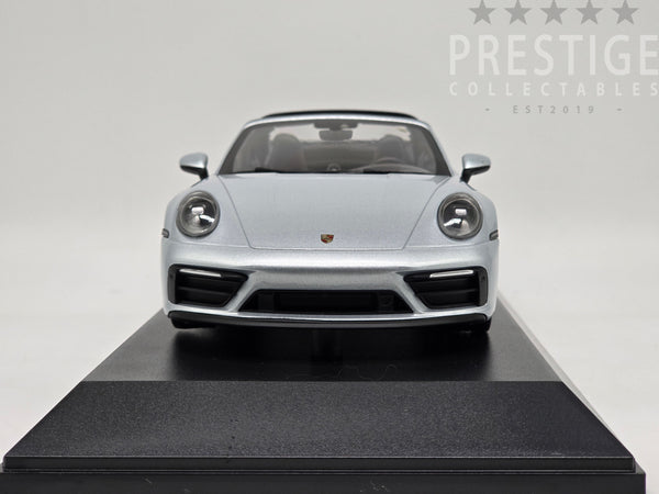 MINICHAMPS - POR 911 (992) Targa 4 GTS - 2021-1/18 MINICHAMPS - POR 911 (992) Targa 4 GTS - 2021-1/18