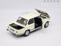 Kyosho 1971 BMW 2002 tii Coupe White 1:18 - New