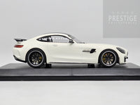 Minichamps 2021 Mercedes Benz AMG GT-R White Metallic 1:18 - New