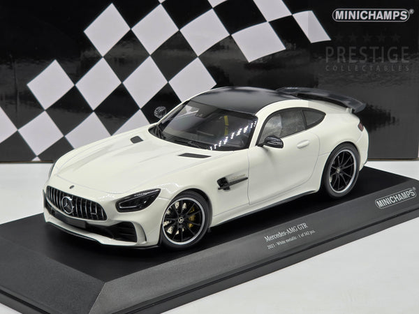 Minichamps 2021 Mercedes Benz AMG GT-R White Metallic 1:18 - New