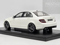 GT Spirit 2007 Mercedes Benz C63 AMG Sedan W204 Diamond White GT928 1:18 - New
