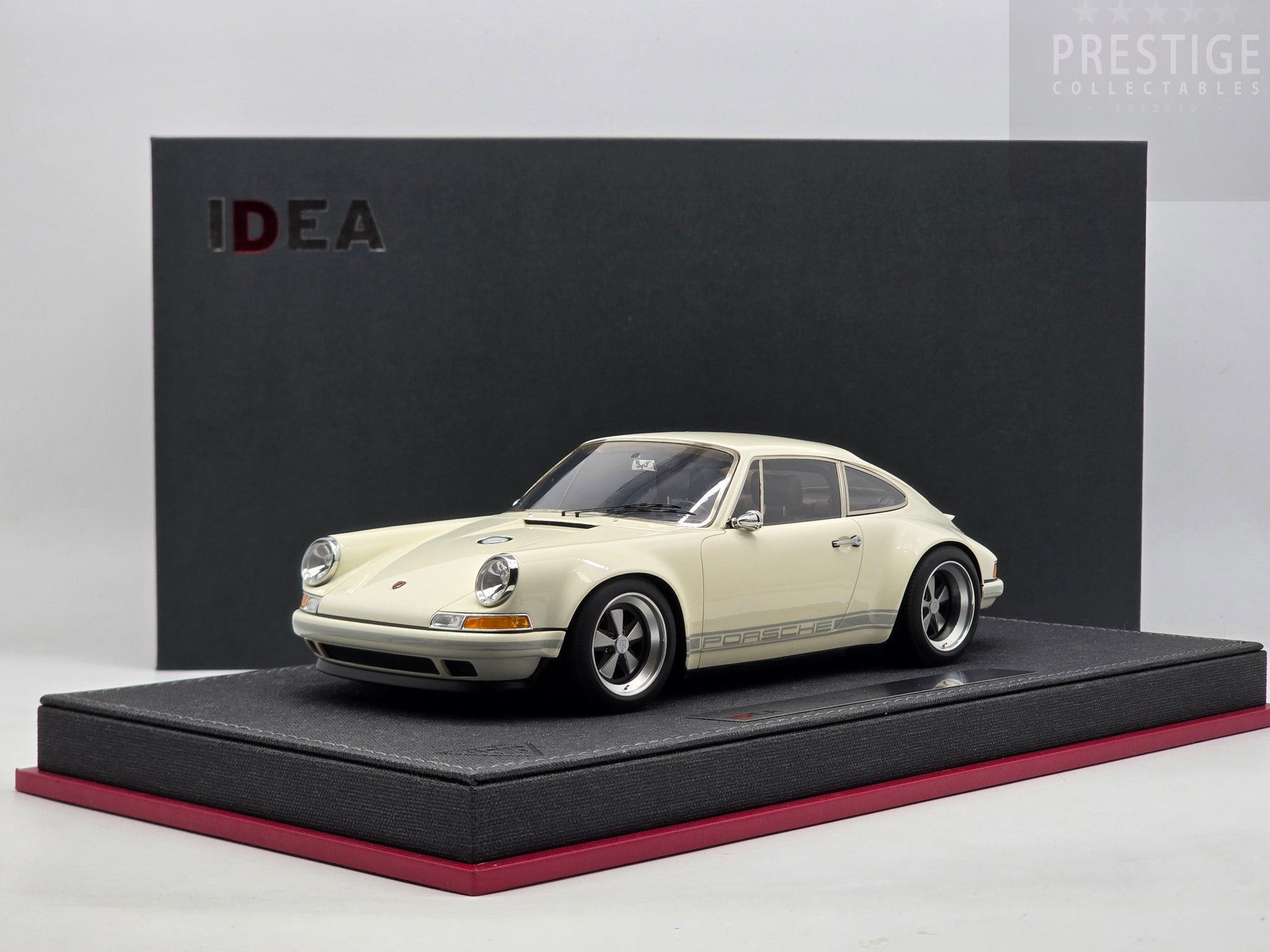 メイクアップ イデア 1/18 シンガー911(964) アイボリーホワイト Make Up / IDEA Porsche Singer 911 (964) Coupe Ivory White 1:18