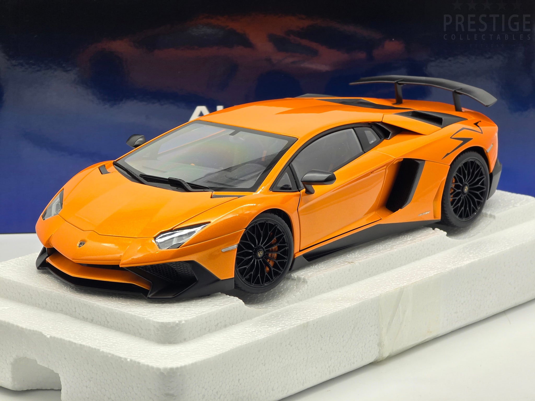 AUTOart Lamborghini Aventador SV LP750-4 Arancio Atlas Orange 1:18