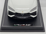 MR Collection Atelier 2025 Lamborghini Urus SE (PHEV) Biano Opalis 1/1 1:18 - As New