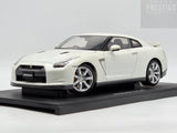 AUTOart Millennium 2008 Nissan R35 GT-R White Pearl 77387 1:18 - Preowned / READ