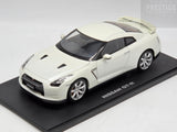 AUTOart Millennium 2008 Nissan R35 GT-R White Pearl 77387 1:18 - Preowned / READ