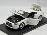 AUTOart Millennium 2008 Nissan R35 GT-R White Pearl 77387 1:18 - Preowned / READ