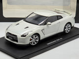 AUTOart Millennium 2008 Nissan R35 GT-R White Pearl 77387 1:18 - Preowned / READ