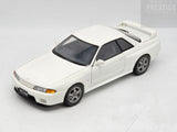 AUTOart Nissan Skyline GT-R R32 Crystal White 326 77342 1:18 - Preowned VGC