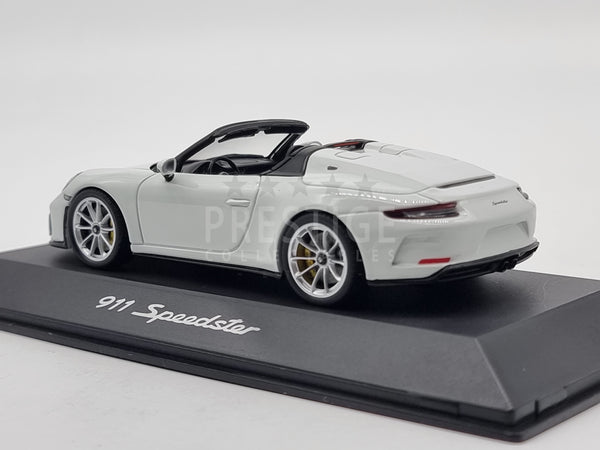 Genuine 2019 Porsche 911 Speedster White 991 II 1:43 Scale by