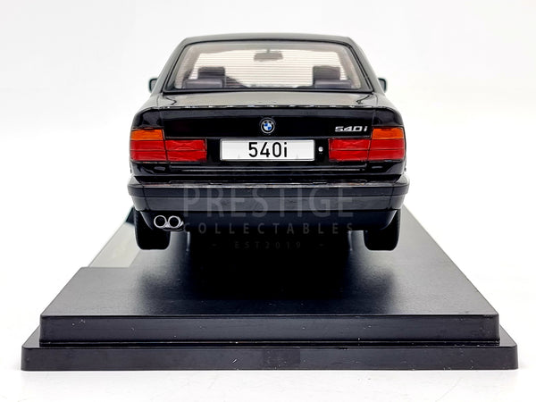 ModelCarGroup 1:18 BMW 530i (E34) Touring Año de construcción 1991 gris metálico ModelCar Group ModelCarGroup 1:18 BMW 530i (E34) Touring Año de construcción 1991 gris metálico ModelCar Group