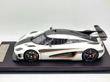 FrontiArt 2014 Koenigsegg One:1 White & Carbon F033-02 1:18 Scale - Used
