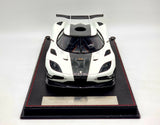 FrontiArt 2014 Koenigsegg One:1 White & Carbon F033-02 1:18 Scale - Used