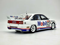 Classic Carlectables 1992 Holden VP Commodore Brock Bathurst 18589 1:18 Scale - Used