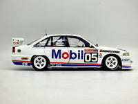 Classic Carlectables 1992 Holden VP Commodore Brock Bathurst 18589 1:18 Scale - Used