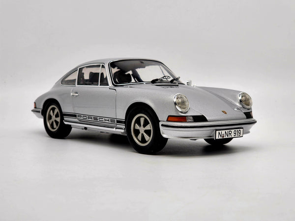 Schuco 1/18 ポルシェ 911 S クーペ Silver - ミニカー